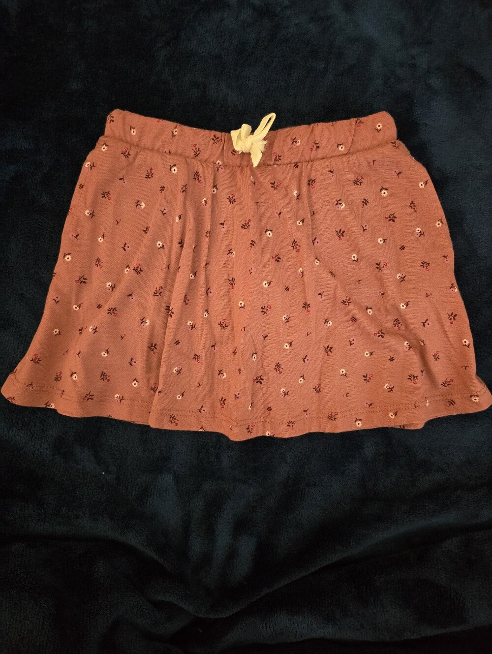 Cat & Jack Rust Floral Pull-On Skirt with Cream Tie